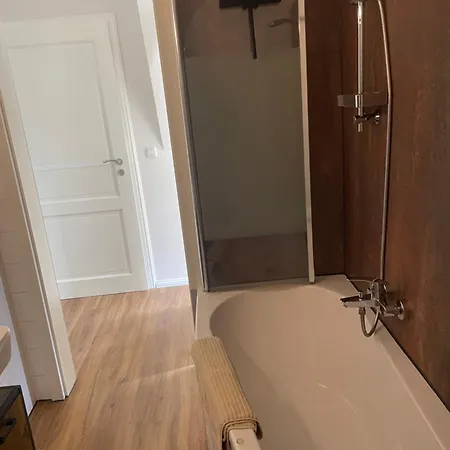 Alte Haeuslerei Apartmán *